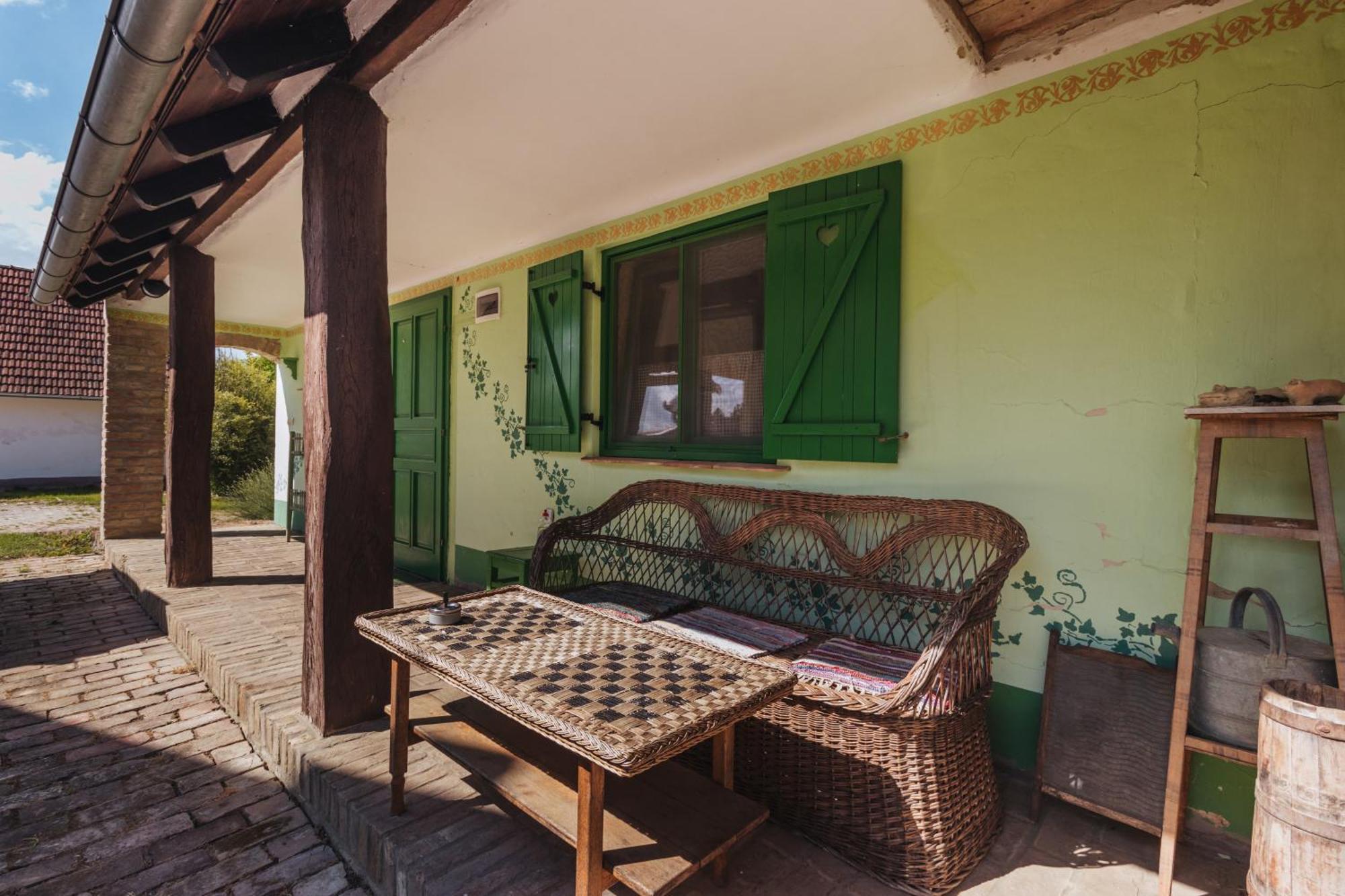 Bed and Breakfast Sobe Kod Baje - Baranjska Kuca Karanac Exterior foto