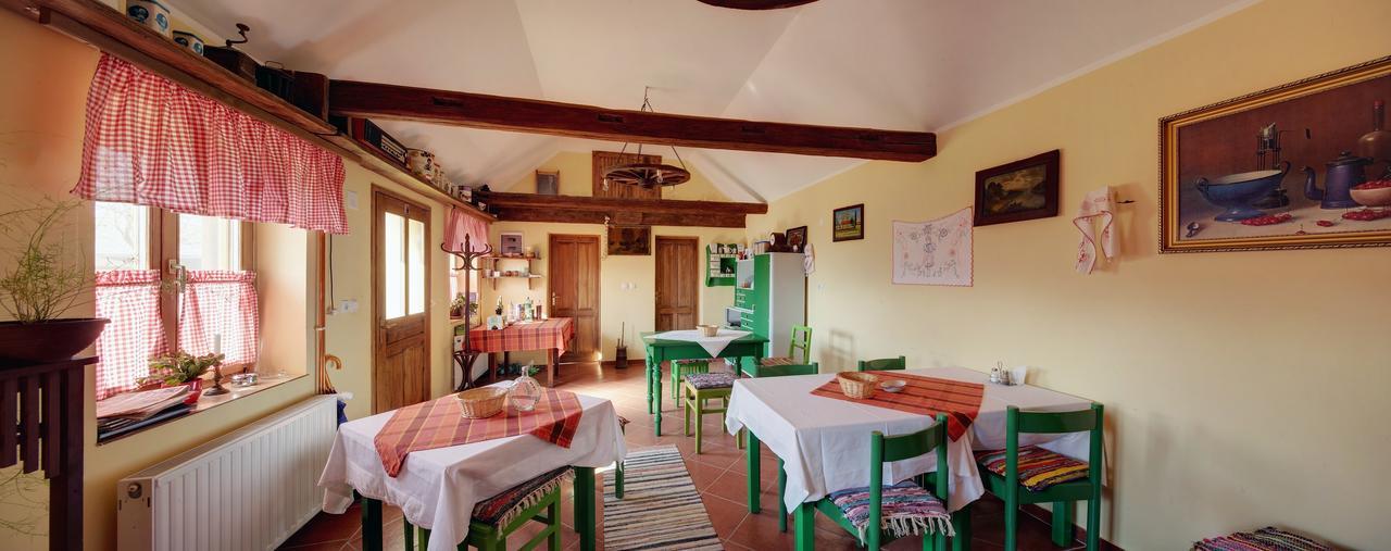 Bed and Breakfast Sobe Kod Baje - Baranjska Kuca Karanac Exterior foto